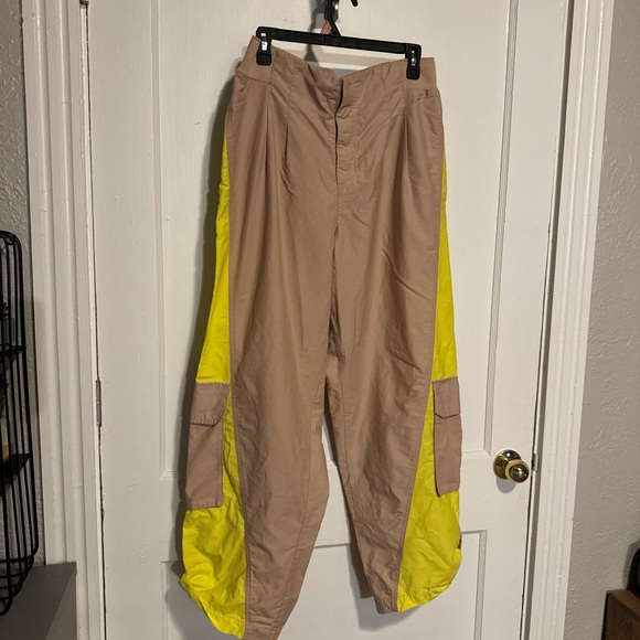 Free People Mesmerize Me Pants NWOT Size Large - Picture 4 of 8